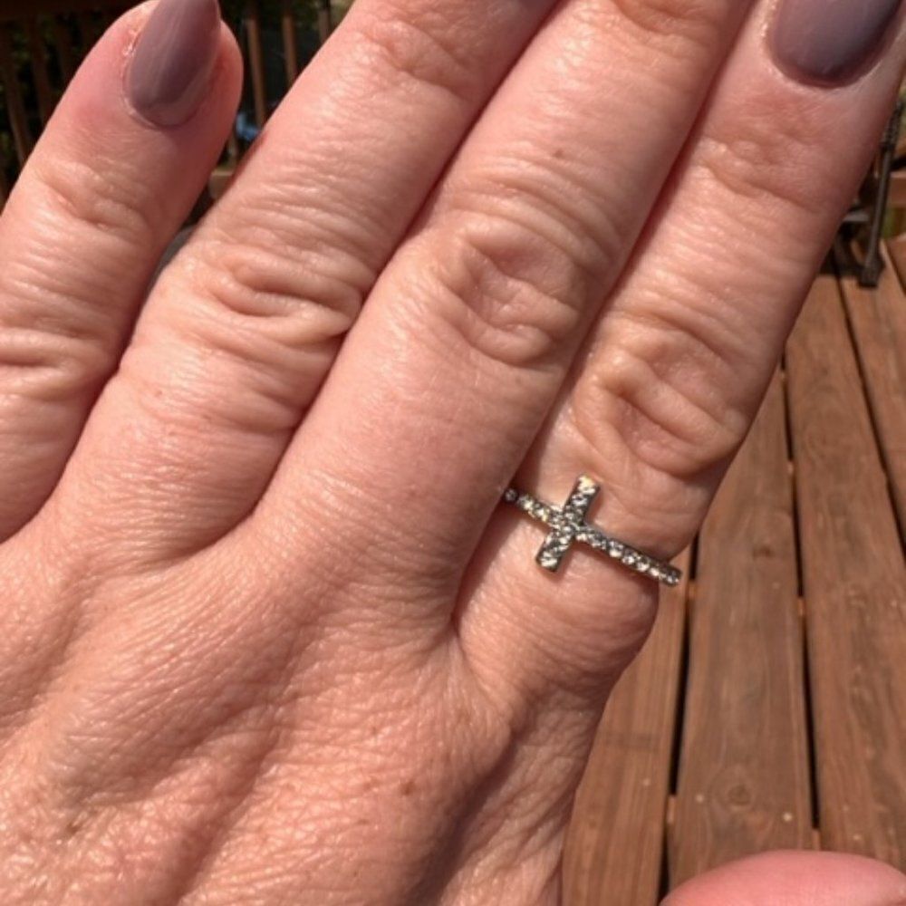 New in Box Cross Ring - Picture 4 of 4